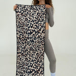 Wild Workout - Sporthandtuch mit Magnet & Zipper-Tasche - WOODSANDWAVES