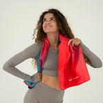 Active Flow - Sporthandtuch mit Magnet & Zipper-Tasche - WOODSANDWAVES