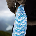 Natural Flow - Ultra-leichtes Outdoor-und Wanderhandtuch  - 80cm x 40cm - WOODSANDWAVES