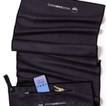 Clear Black - Sporthandtuch mit Magnet & Zipper-Tasche - WOODSANDWAVES