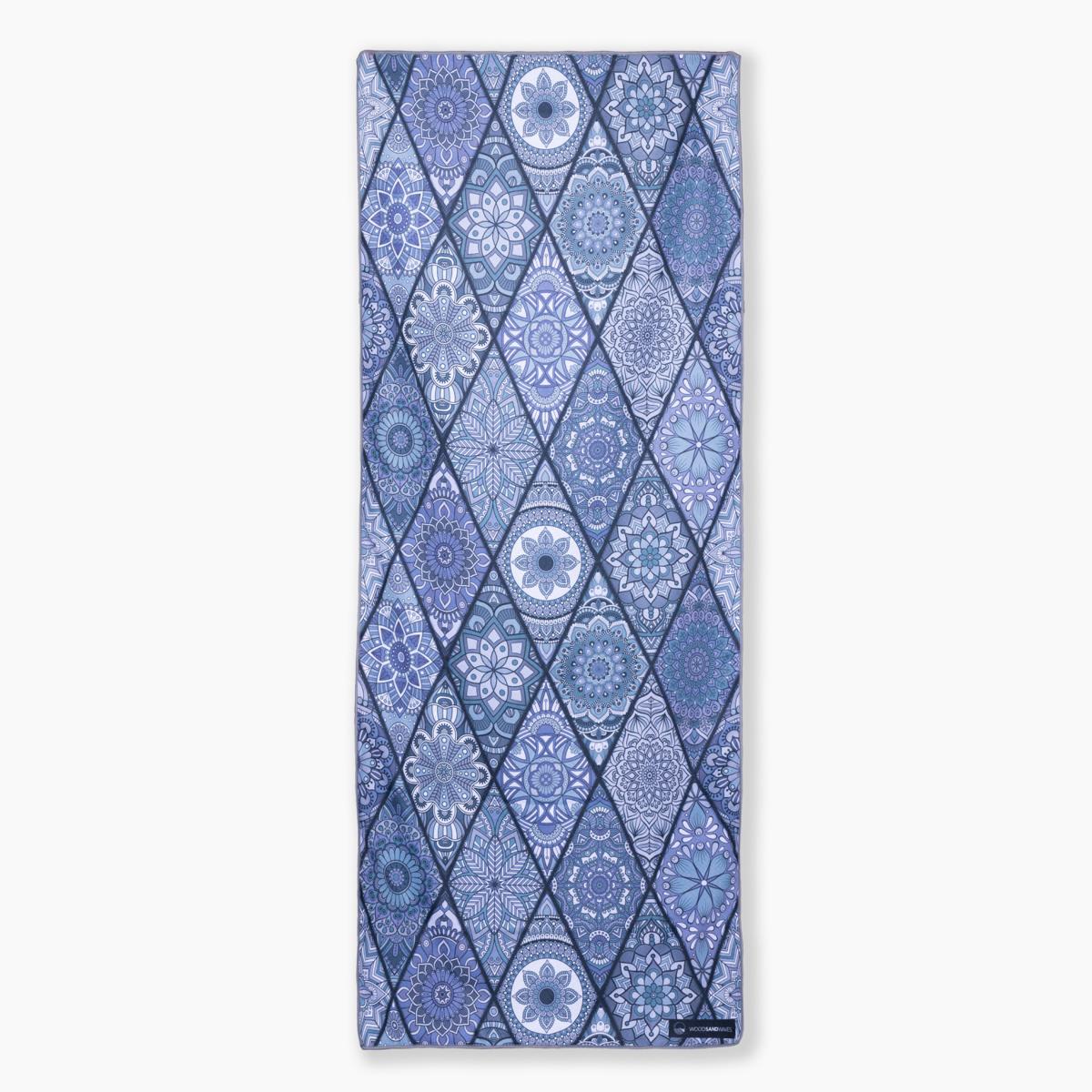 Mosaics Noir - Sandabweisendes Strandtuch mit Geheimfach (180cm x 80cm) - WOODSANDWAVES