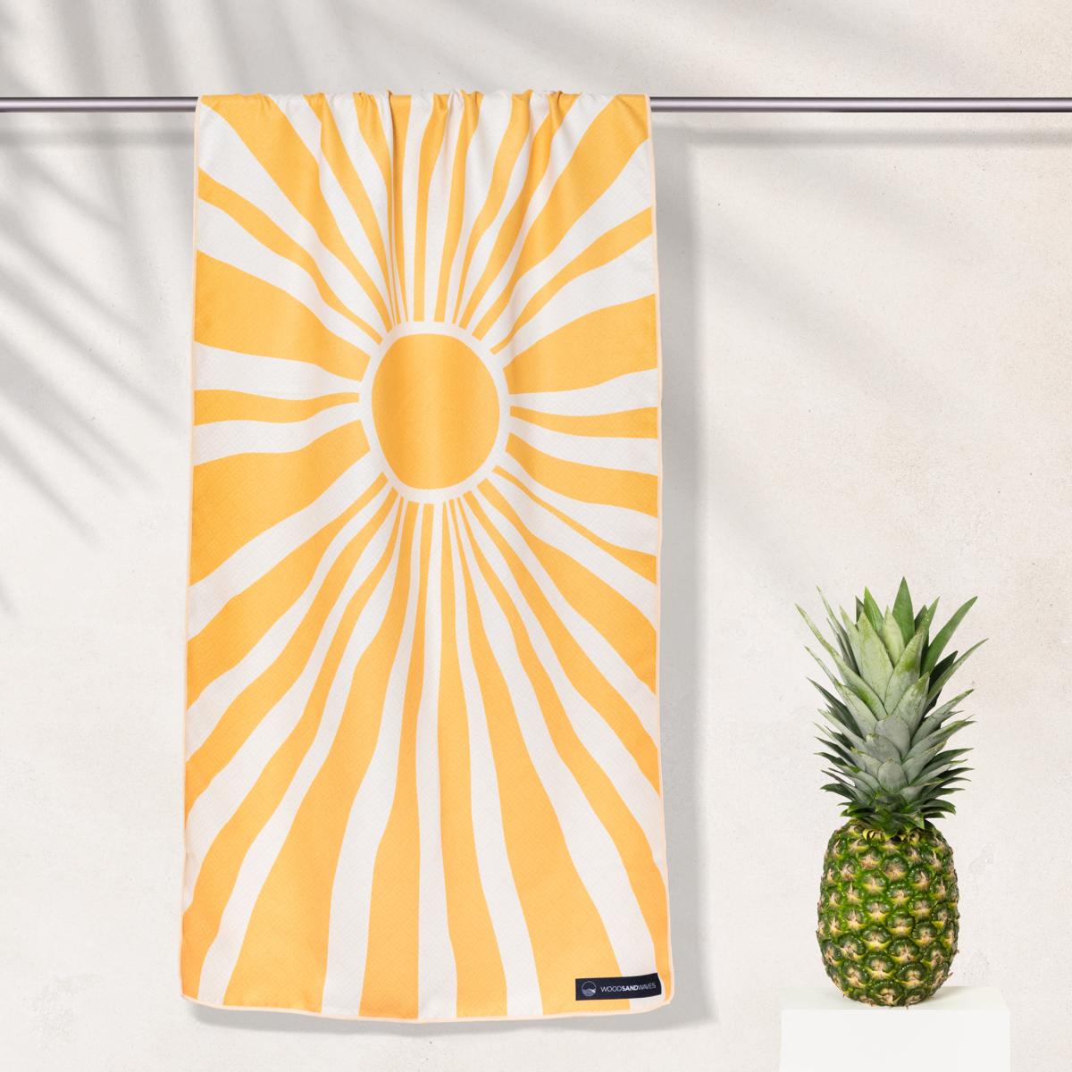 Sunshine - Sandabweisendes Strandtuch mit Geheimfach - WOODSANDWAVES
