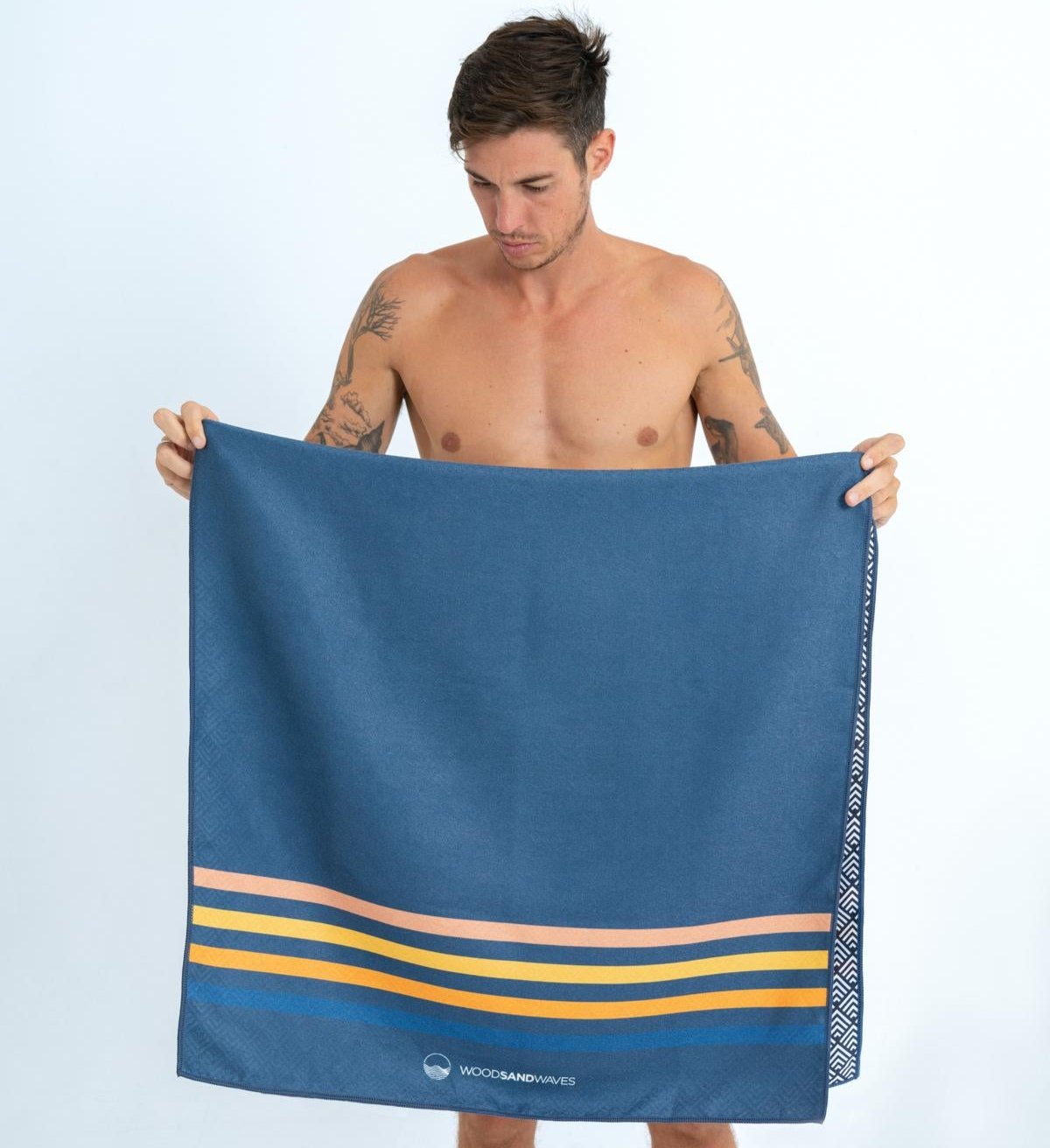 Calm Cruise - schnelltrocknendes Duschhandtuch aus Premium Mikrofaser - angenehm auf der Haut - 140 x 70cm - WOODSANDWAVES