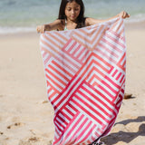Pink Relaxation  - Strandtuch für Kinder - schadstofffrei, schnelltrocknend  & sanft zur Haut (140cm x 70cm)