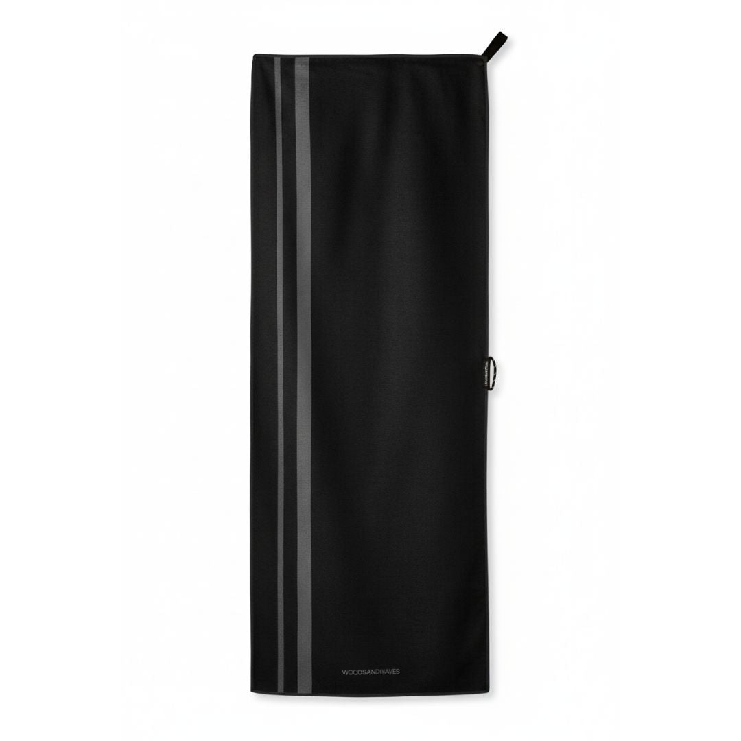 Sporthandtuch mit Magnet & Zipper-Tasche - Premium Grip 2.0 - WOODSANDWAVES