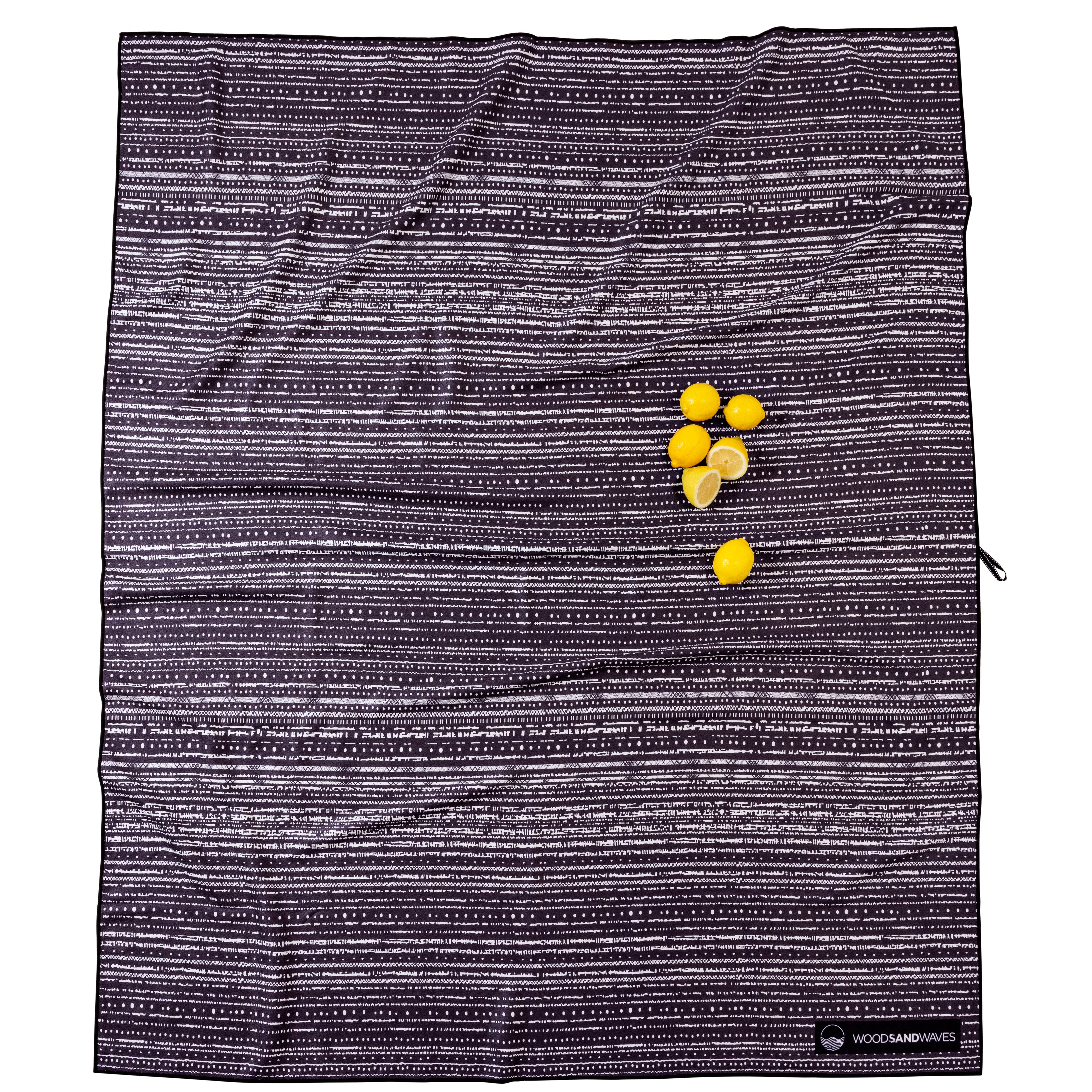 Dark Mind - Stranddecke XXL - 180cm x 160cm - leicht, kompakt & sandabweisend - WOODSANDWAVES
