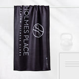 Limited Edition: Holmes Place - Sporthandtuch mit Magnet & Zipper-Tasche - WOODSANDWAVES