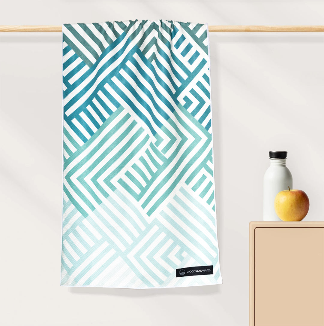 Mint Relaxation - Ultra-leichtes Outdoor-und Wanderhandtuch  - 80cm x 40cm - WOODSANDWAVES