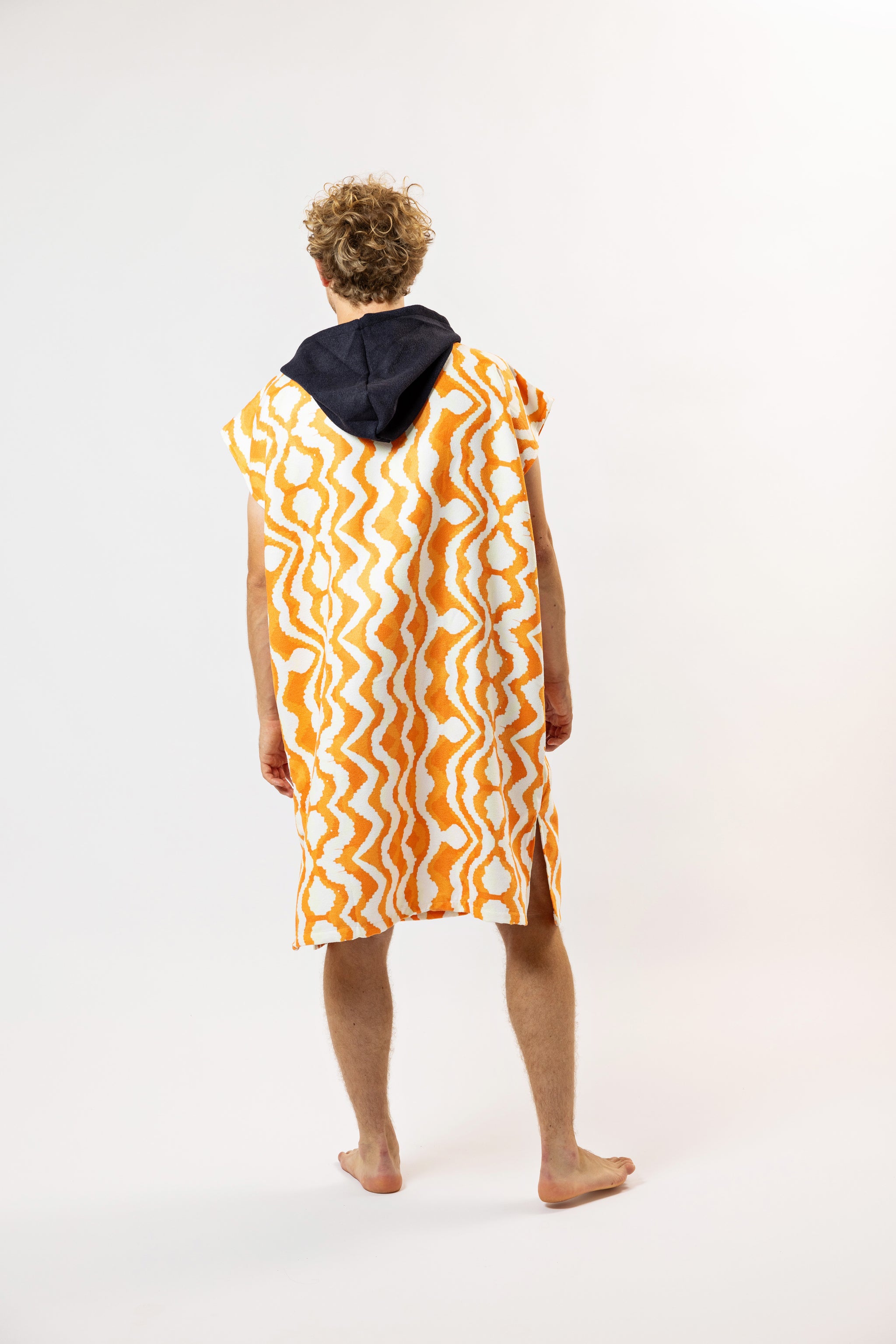 Surf-Poncho Sunset Waves - für Frauen & Männer - aus schnelltrocknender und ultra-leichter Mikrofaser - WOODSANDWAVES