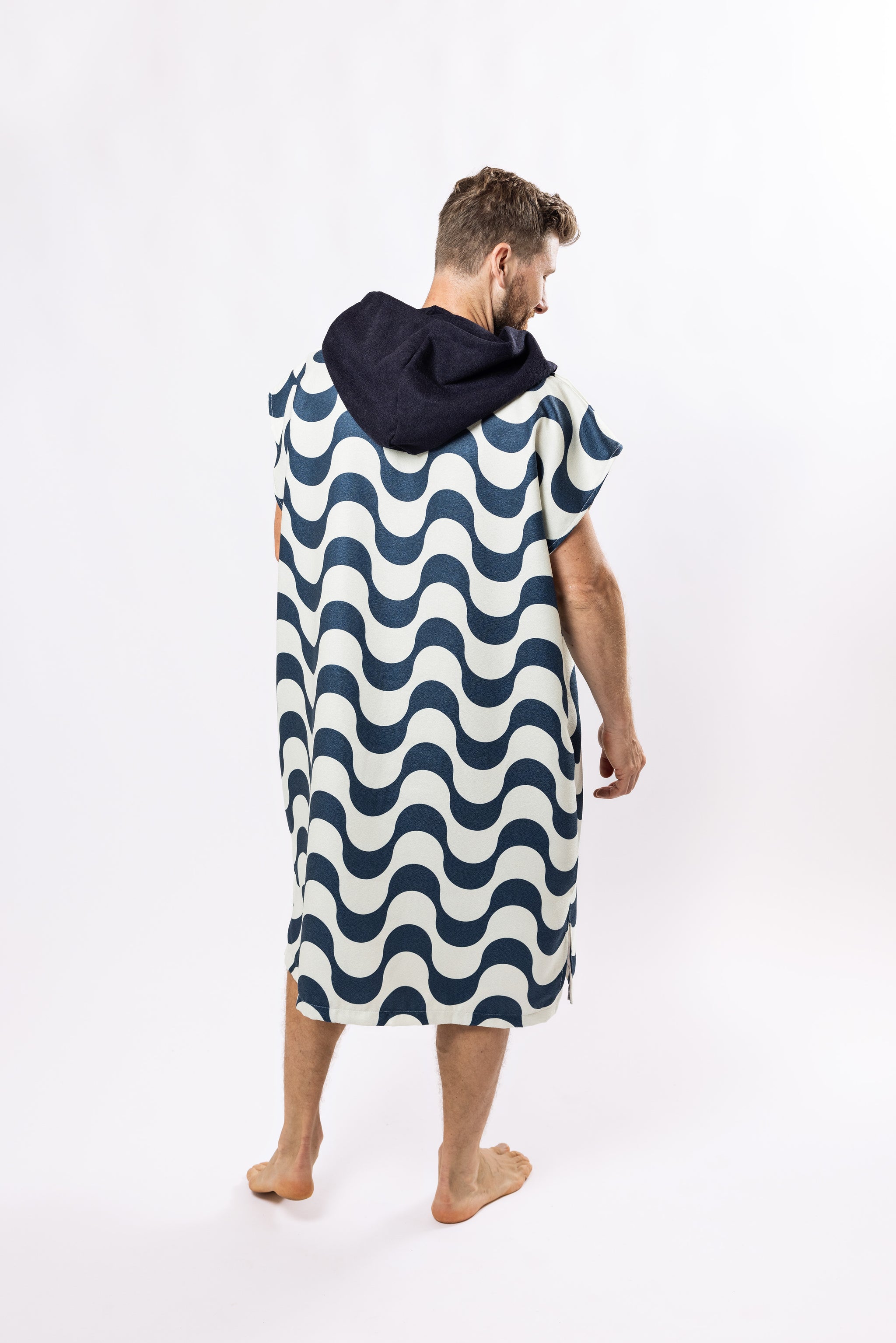 Surf-Poncho Copacabana - für Frauen & Männer - aus schnelltrocknender und ultra-leichter Mikrofaser - WOODSANDWAVES