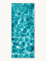 Beautiful Blue - Schnelltrocknendes Reise - und Strandtuch mit Geheimfach - woodsandwaves.co