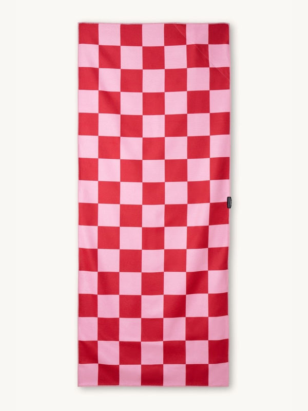Cherry Checker - Schnelltrocknendes Reise - und Strandtuch mit Geheimfach - woodsandwaves.co