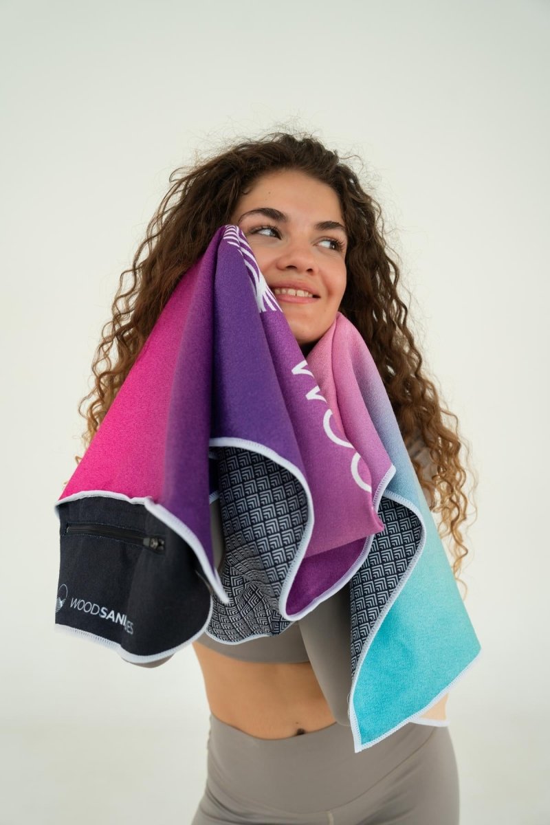 Colourful Temptation - Sporthandtuch mit Magnet & Zipper - Tasche - woodsandwaves.co
