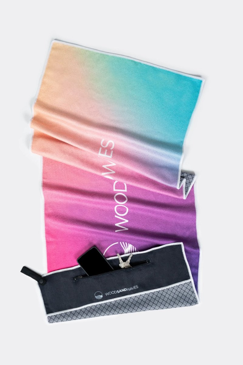 Colourful Temptation - Sporthandtuch mit Magnet & Zipper - Tasche - woodsandwaves.co