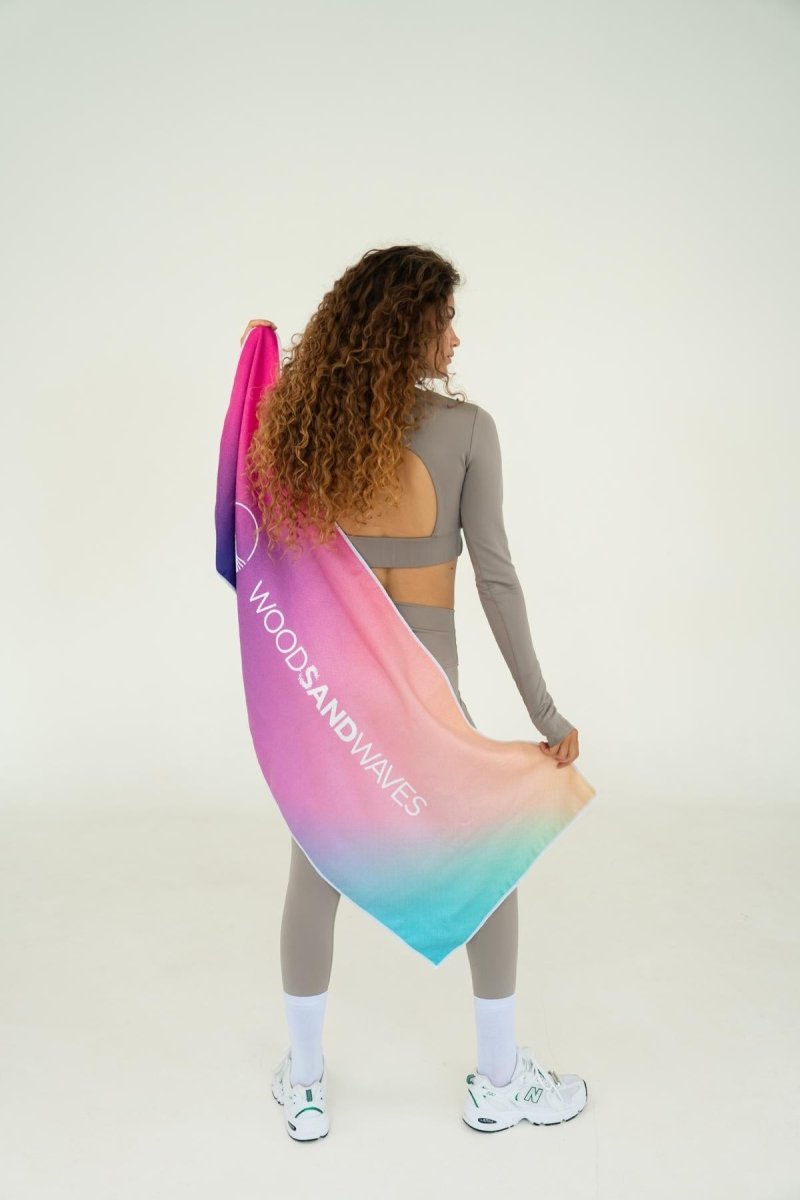 Colourful Temptation - Sporthandtuch mit Magnet & Zipper - Tasche - woodsandwaves.co