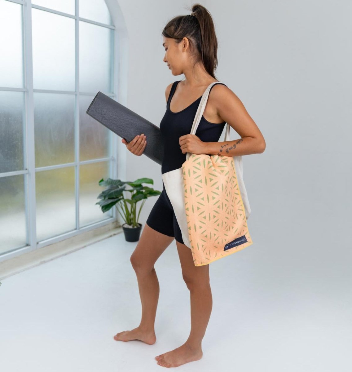 Flower of Life - Rutschfestes Yoga - Handtuch mit Silikon - Noppen - woodsandwaves.co