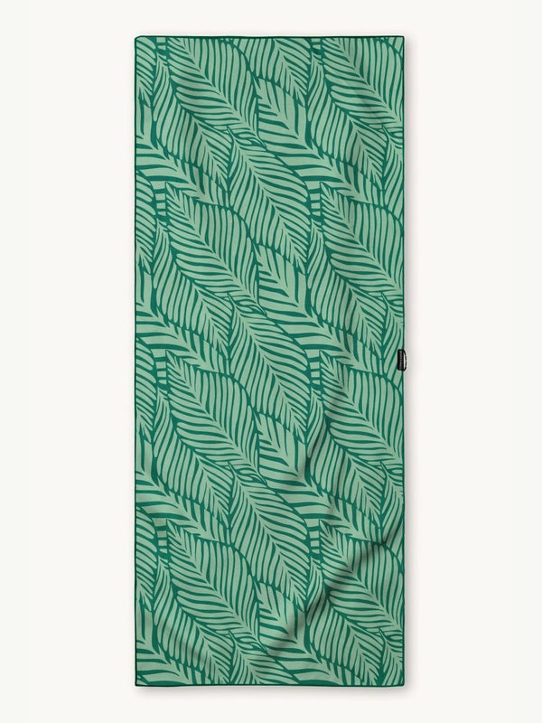 Green Garden - Schnelltrocknendes Reise - und Strandtuch mit Geheimfach - woodsandwaves.co