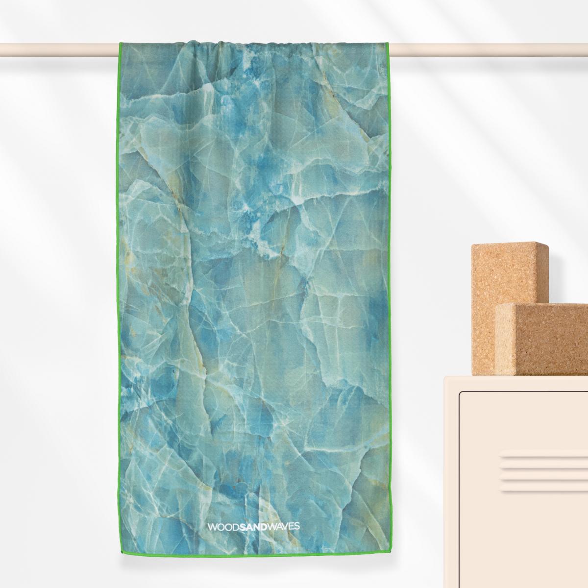 Jade Healing - Rutschfestes Yoga - Handtuch mit Silikon - Noppen - woodsandwaves.co