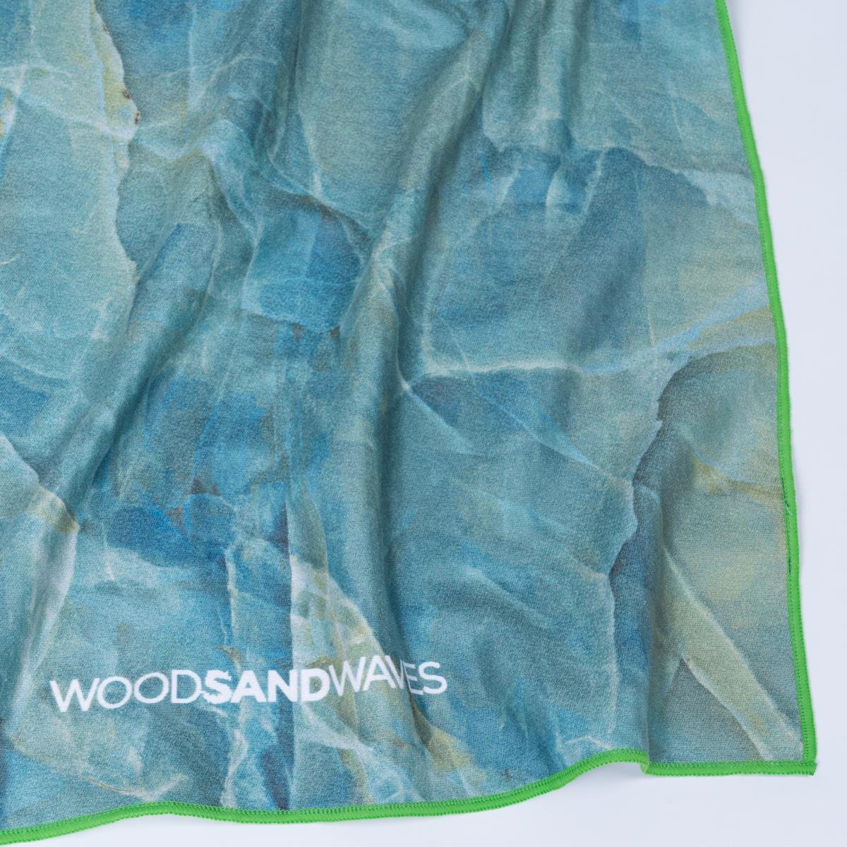 Jade Healing - Rutschfestes Yoga - Handtuch mit Silikon - Noppen - woodsandwaves.co