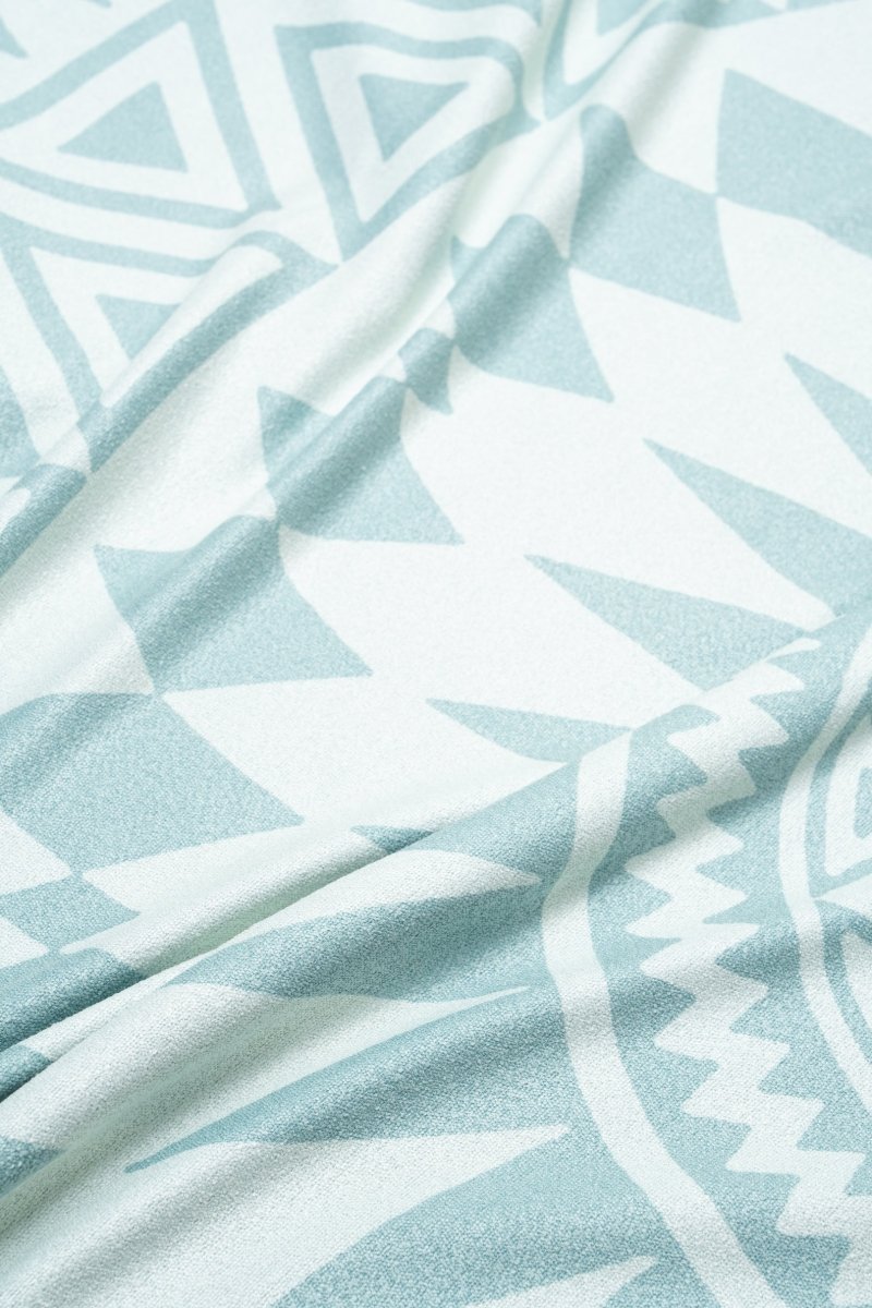 Mint Charisma - Saunatuch aus Premium Mikrofaser (200 x 80 cm) - woodsandwaves.co