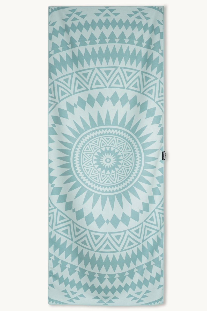 Mint Charisma - Saunatuch aus Premium Mikrofaser (200 x 80 cm) - woodsandwaves.co