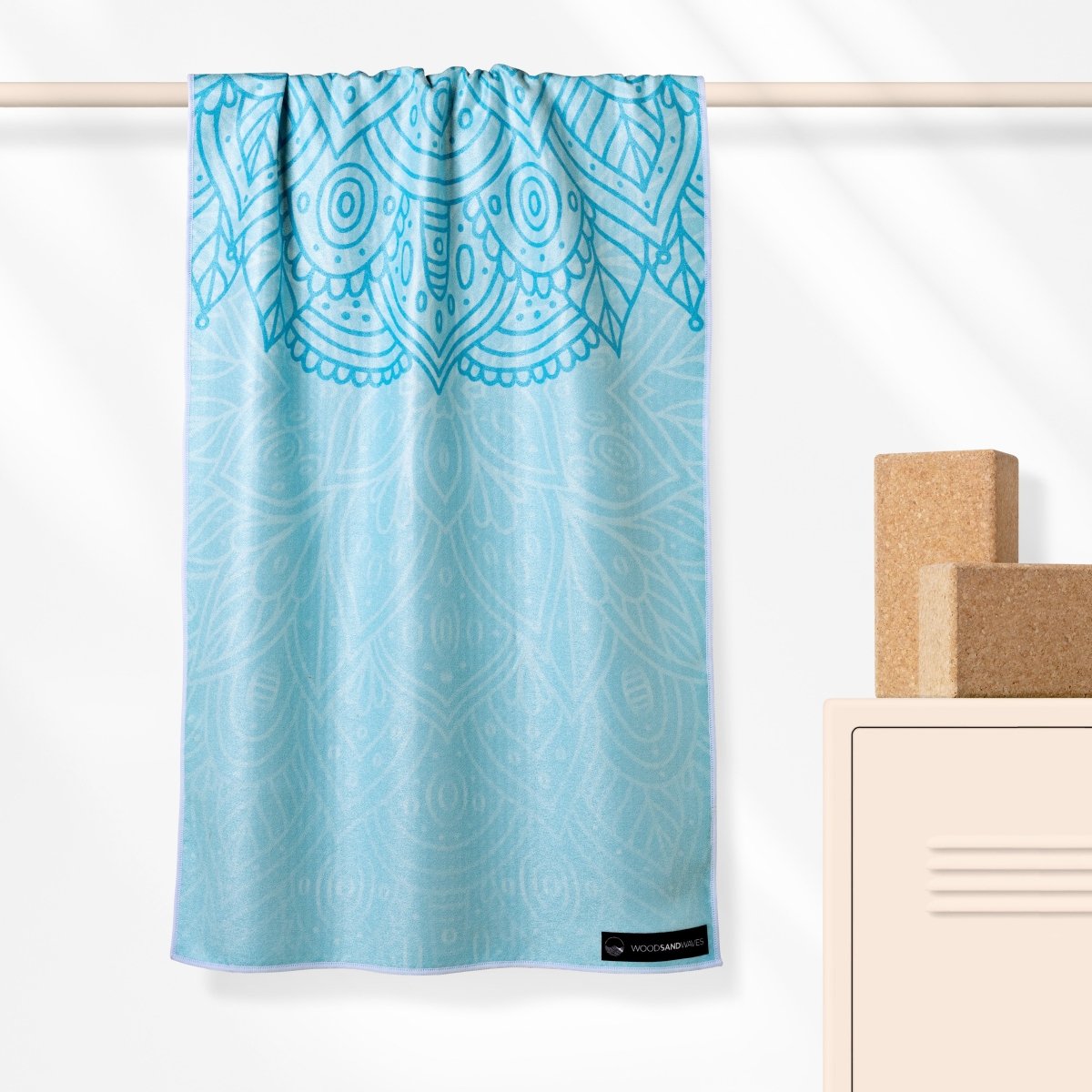 Mystic Mandala - Rutschfestes Yoga - Handtuch mit Silikon - Noppen - woodsandwaves.co