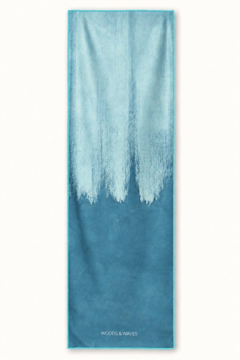 Pulse Blue - Rutschfestes Yoga-Handtuch mit Silikon-Noppen - woodsandwaves.co