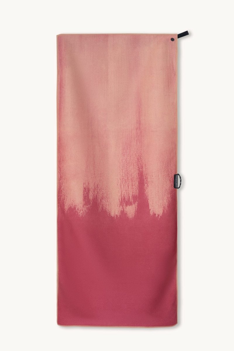 Pulse - Sporthandtuch mit Magnet & Zipper-Tasche - woodsandwaves.co