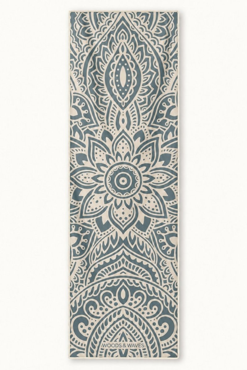 Samadhi - Rutschfestes Yoga-Handtuch mit Silikon-Noppen - woodsandwaves.co