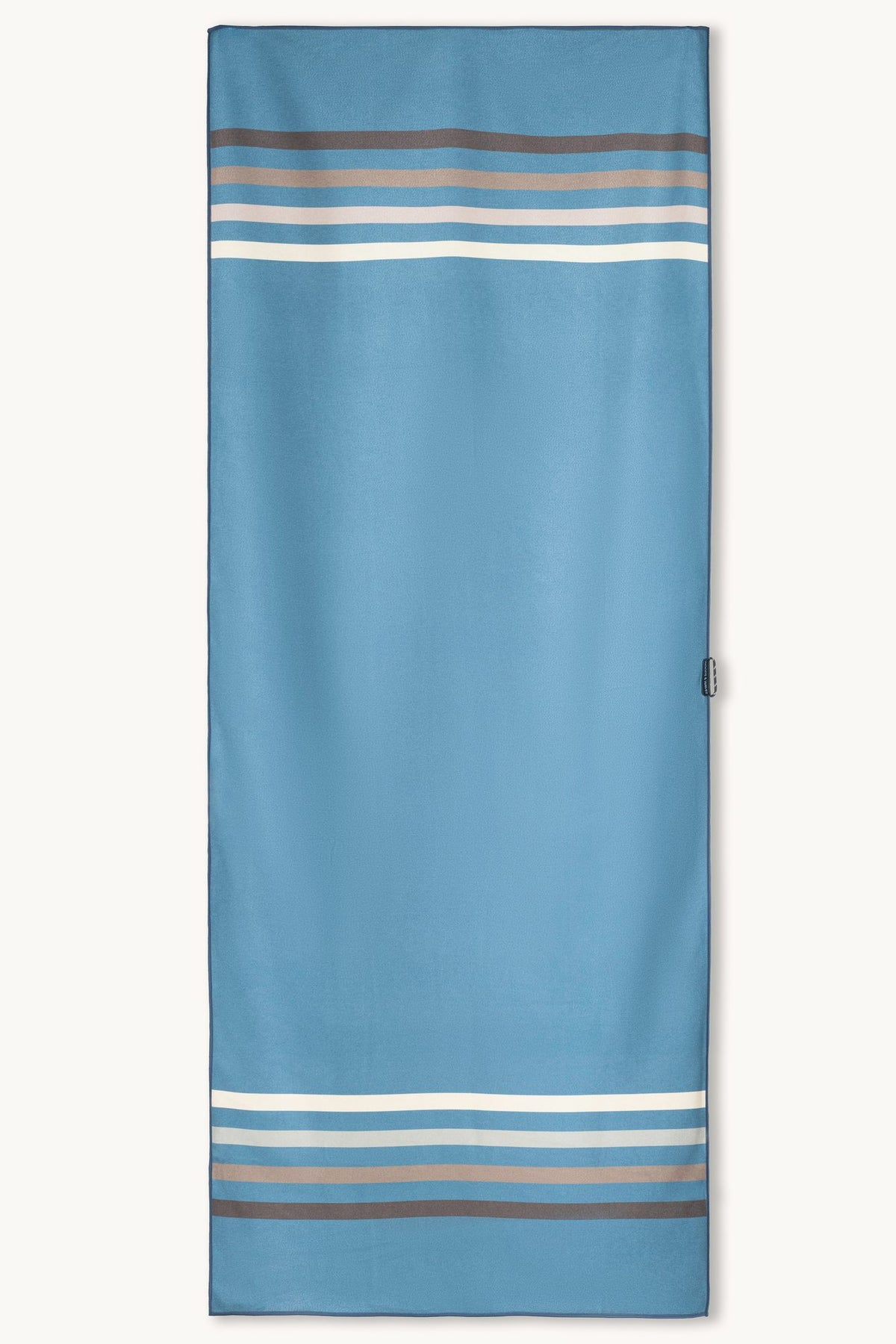 Calm Escape – Saunatuch aus Premium Mikrofaser (200 x 80 cm), ausgebreitet – Woods & Waves