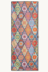 Mosaics – Saunatuch aus Premium Mikrofaser (200 x 80 cm), ausgebreitet – Woods & Waves