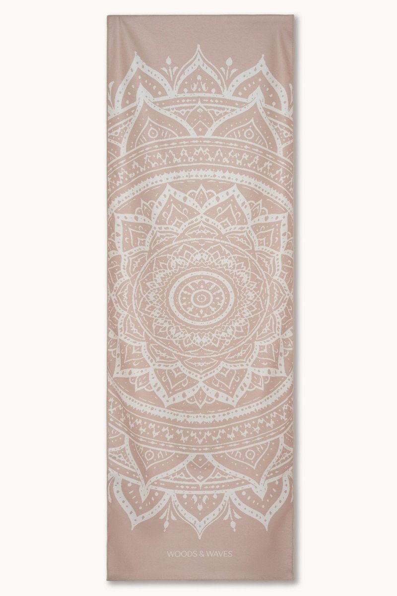 Serenity - Rutschfestes Yoga-Handtuch mit Silikon-Noppen - woodsandwaves.co