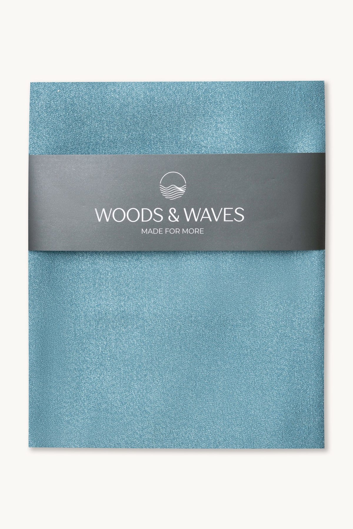 Good Mood – Sporthandtuch mit Magnet & Zipper-Tasche, gefaltet mit Banderole – Woods & Waves