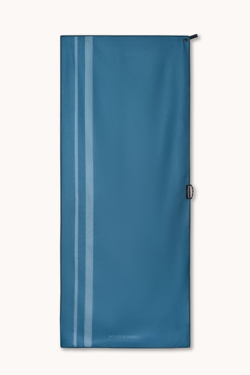 Sporthandtuch Lake mit Magnet & Zipper-Tasche - Premium Grip 2.0 - woodsandwaves.co