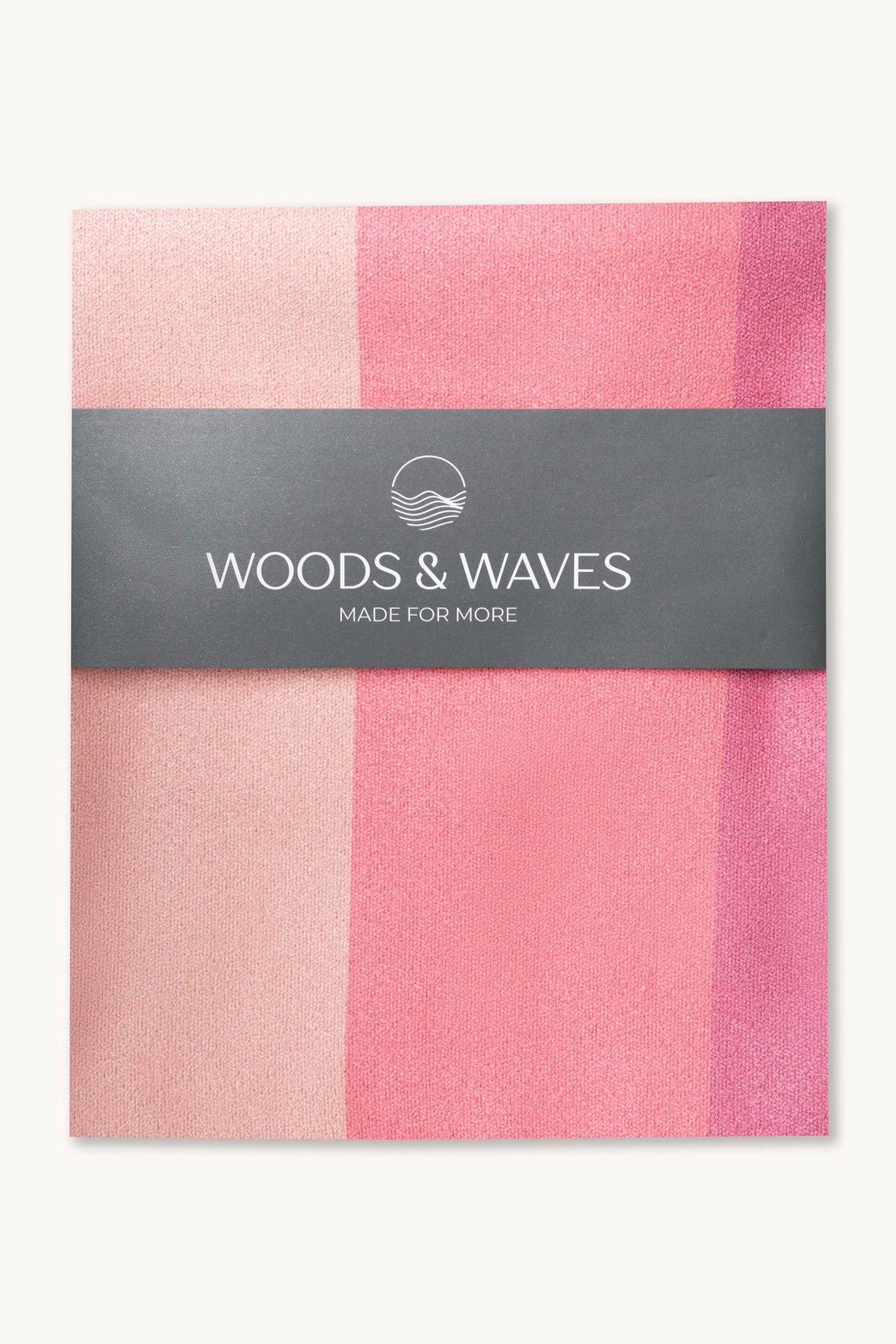 Sunset State – Sporthandtuch mit Magnet & Zipper-Tasche, gefaltet mit Banderole – Woods & Waves
