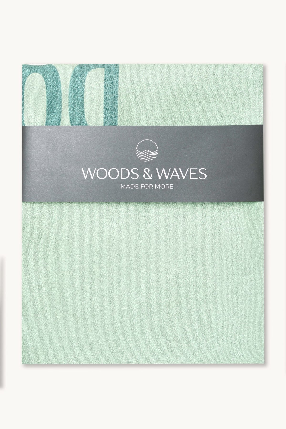 Workout Mode – Sporthandtuch mit Magnet & Zipper-Tasche, gefaltet mit Banderole – Woods & Waves