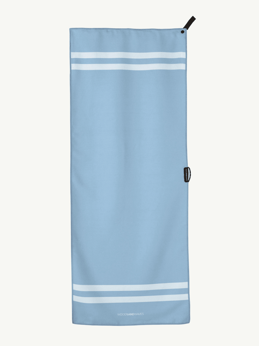 Stripes Airy Blue - Sporthandtuch mit Magnet & Zipper - Tasche - woodsandwaves.co