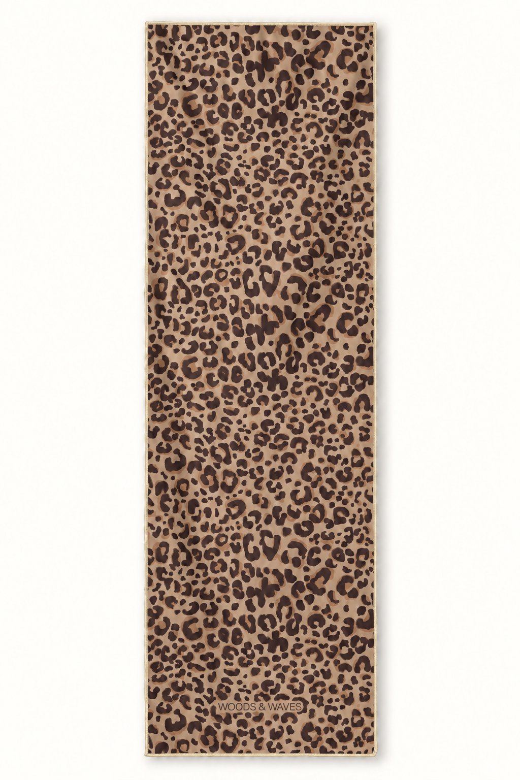Wild Instinct – Rutschfestes Yoga-Handtuch mit Silikon-Noppen, ausgebreitet – Woods & Waves